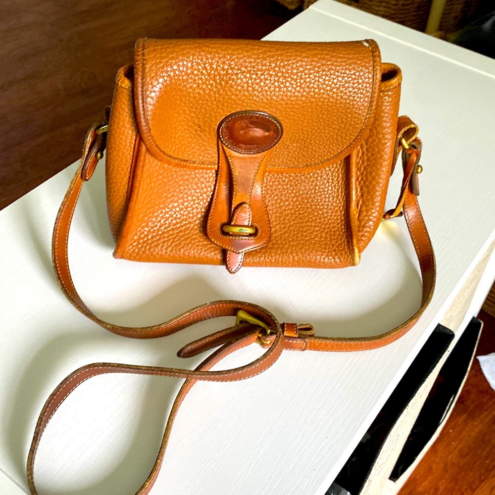 Dooney & Bourke Vintage Crossbody bag cognac color